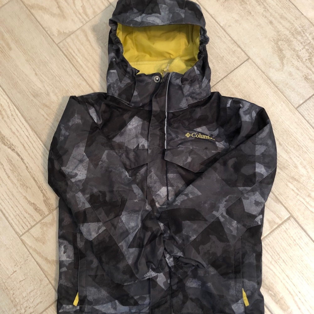 Columbia boys ski jacket great condition!